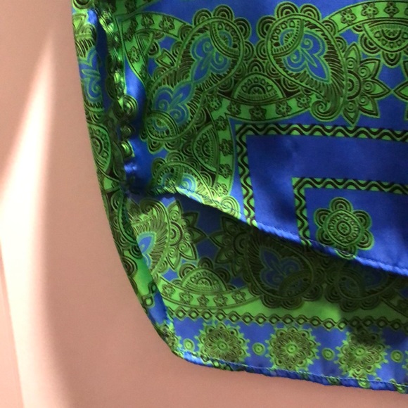 3/$15 Zara basic blouse - Picture 3 of 4